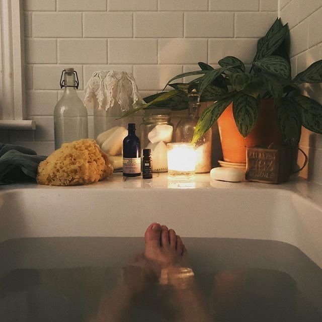 Spa em Casa: O Guia Completo Para Um Facial Rejuvenescedor e Momentos de Puro Cuidado