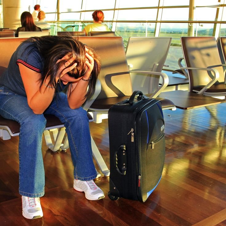 Como Evitar Problemas em Viagens: Guia Completo para Mulheres Inteligentes 🧳✈️